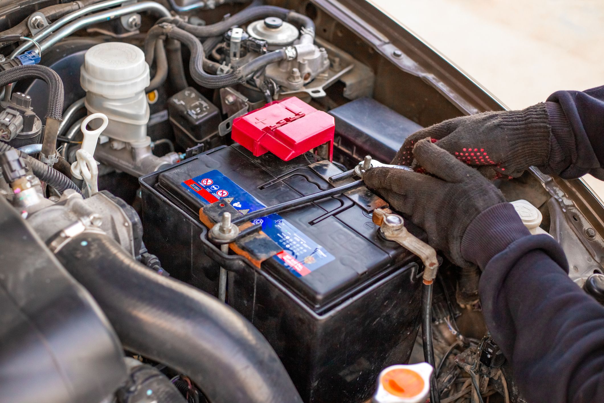 car-battery-weak.jpg